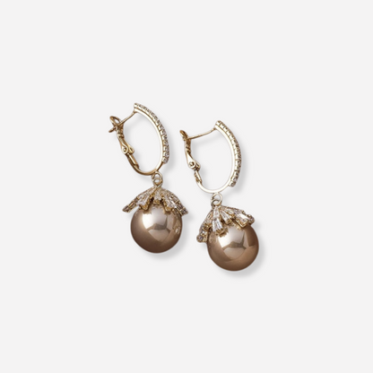 Elegante Malia Druppeloorbellen met Stralende Parels