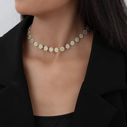 Stijlvolle gouden ketting met madeliefjesontwerp