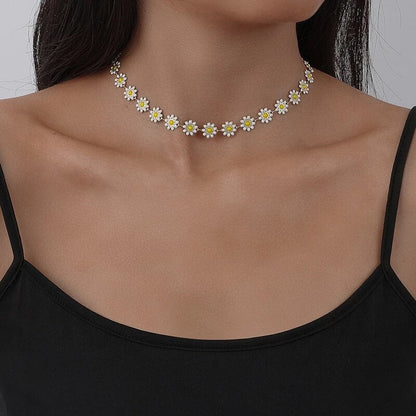 Stijlvolle gouden ketting met madeliefjesontwerp